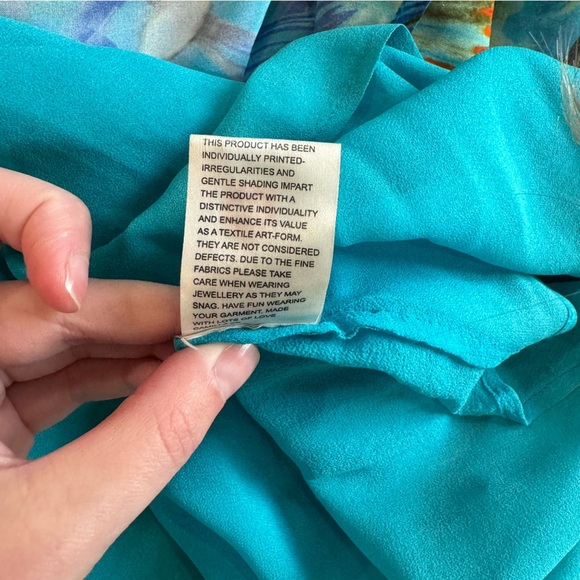 Camilla Short Lace Up Kaftan in "Take My Hand". One Size - Picture 14 of 14